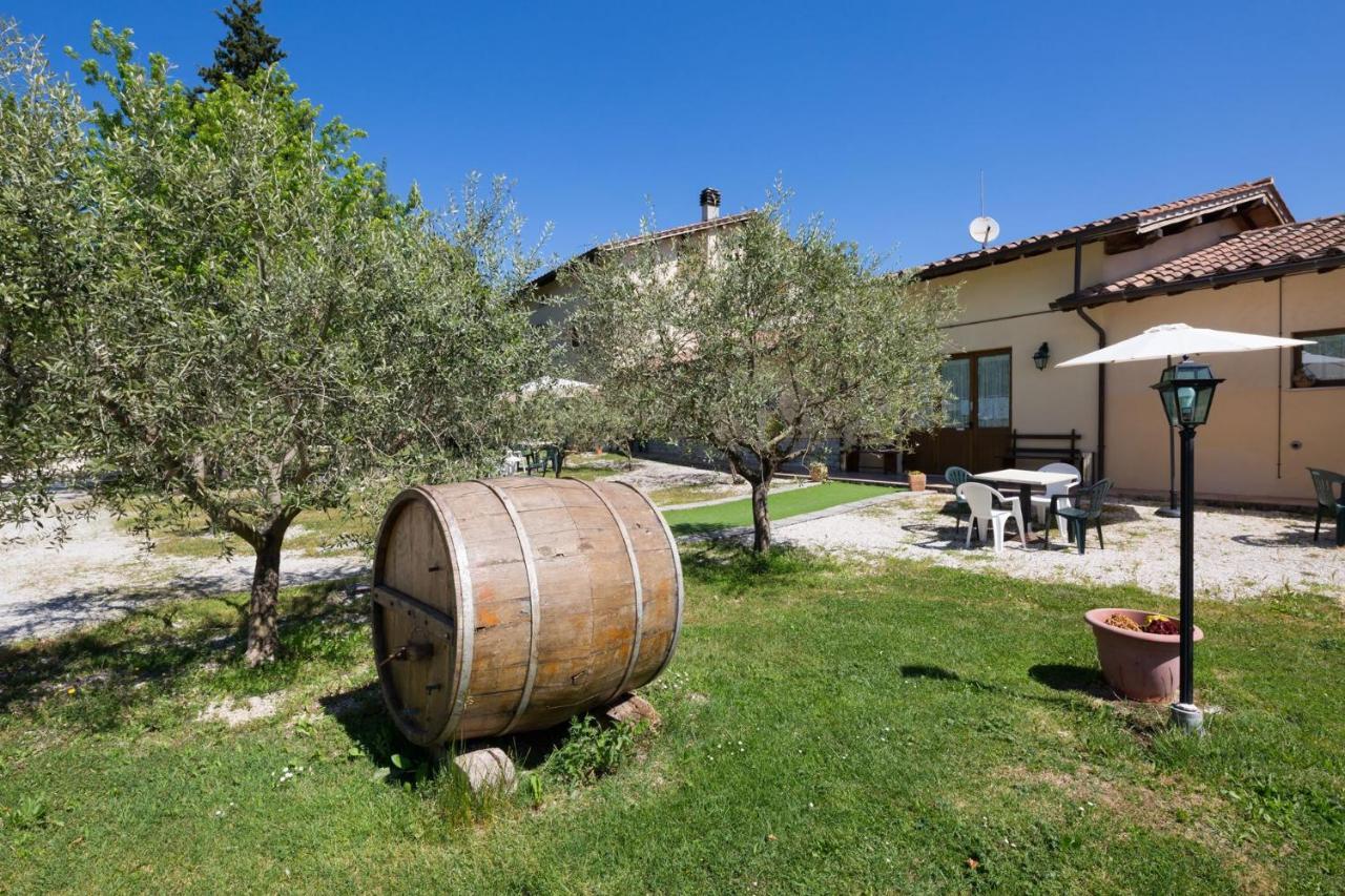 Agriturismo Casella Del Piano Gubbio Kültér fotó