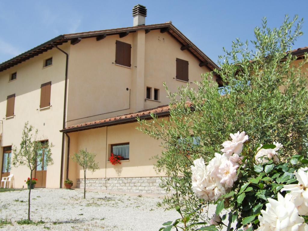 Agriturismo Casella Del Piano Gubbio Kültér fotó