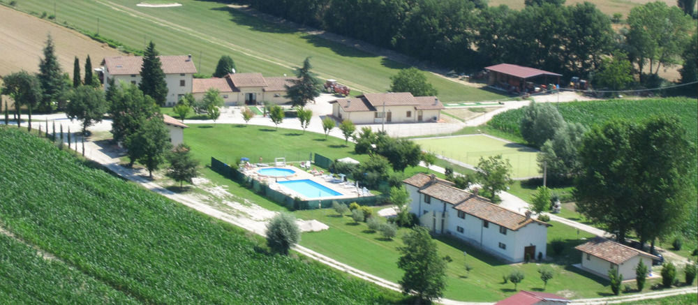 Agriturismo Casella Del Piano Gubbio Kültér fotó